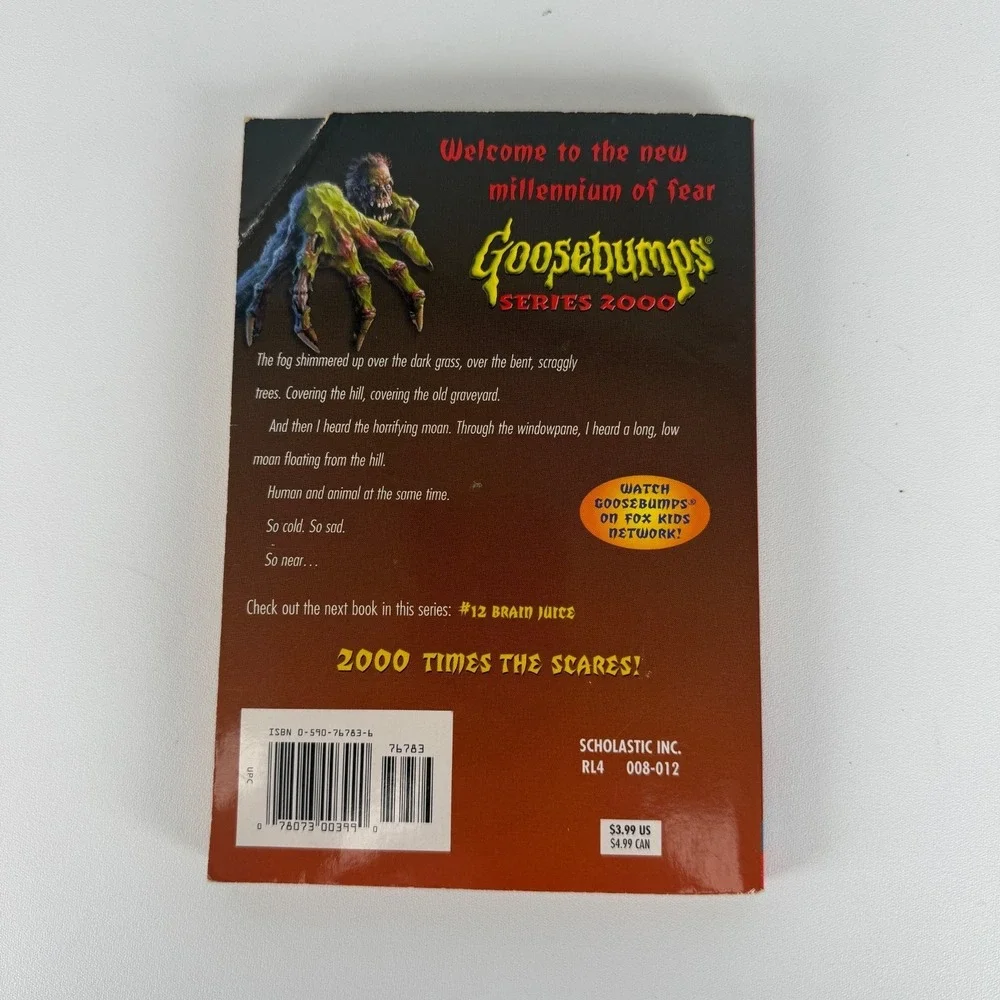 R.L. STINE Goosebumps Series 2000 #11 Attack of the Graveyard‎ Ghouls 1st Print